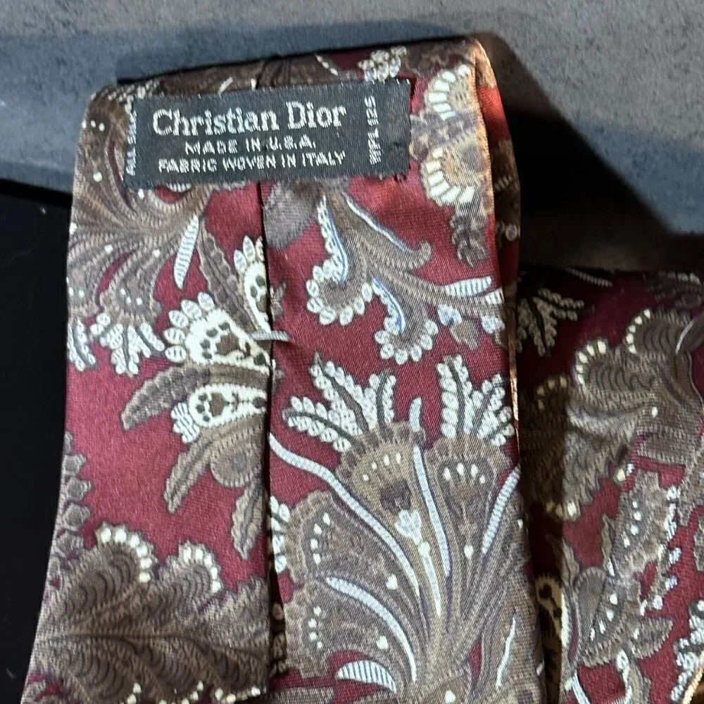 Dior Mid Century Modern Ties Neckwear Tie 100% All Silk Brown Baroque Paisley